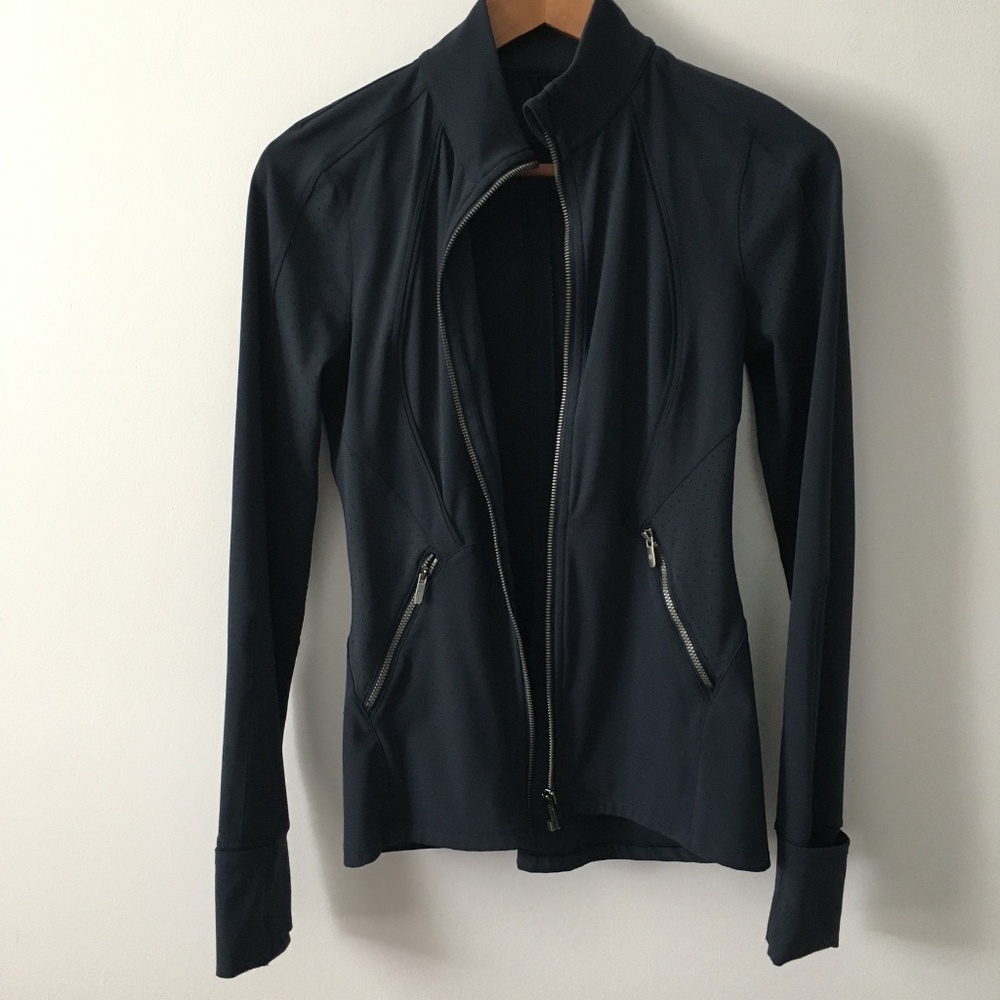 Lululemon jacket sz 6